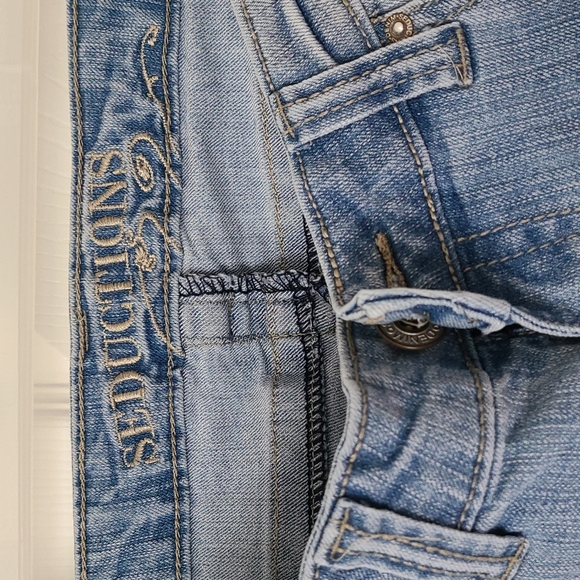 Seduction Jeans - Picture 2 of 5